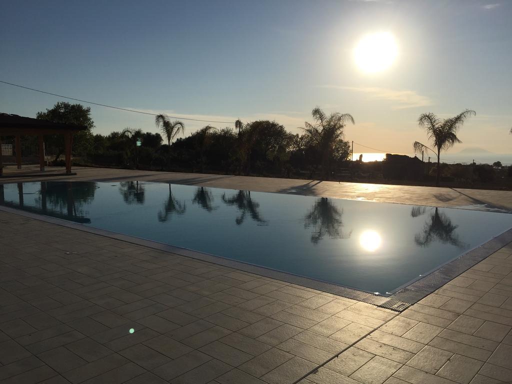 Brattiro Borgo San Cosmo Tropea Bed & Breakfast エクステリア 写真