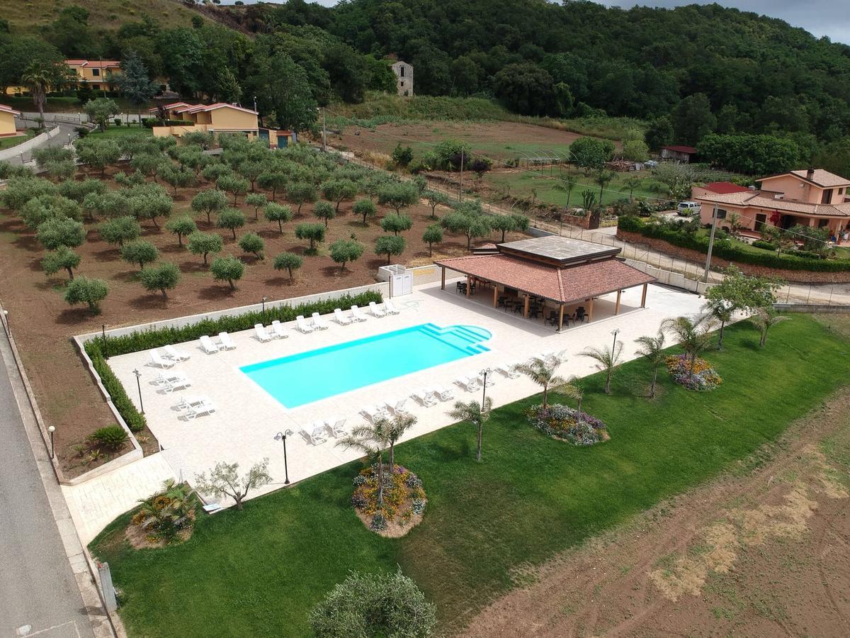 Brattiro Borgo San Cosmo Tropea Bed & Breakfast エクステリア 写真