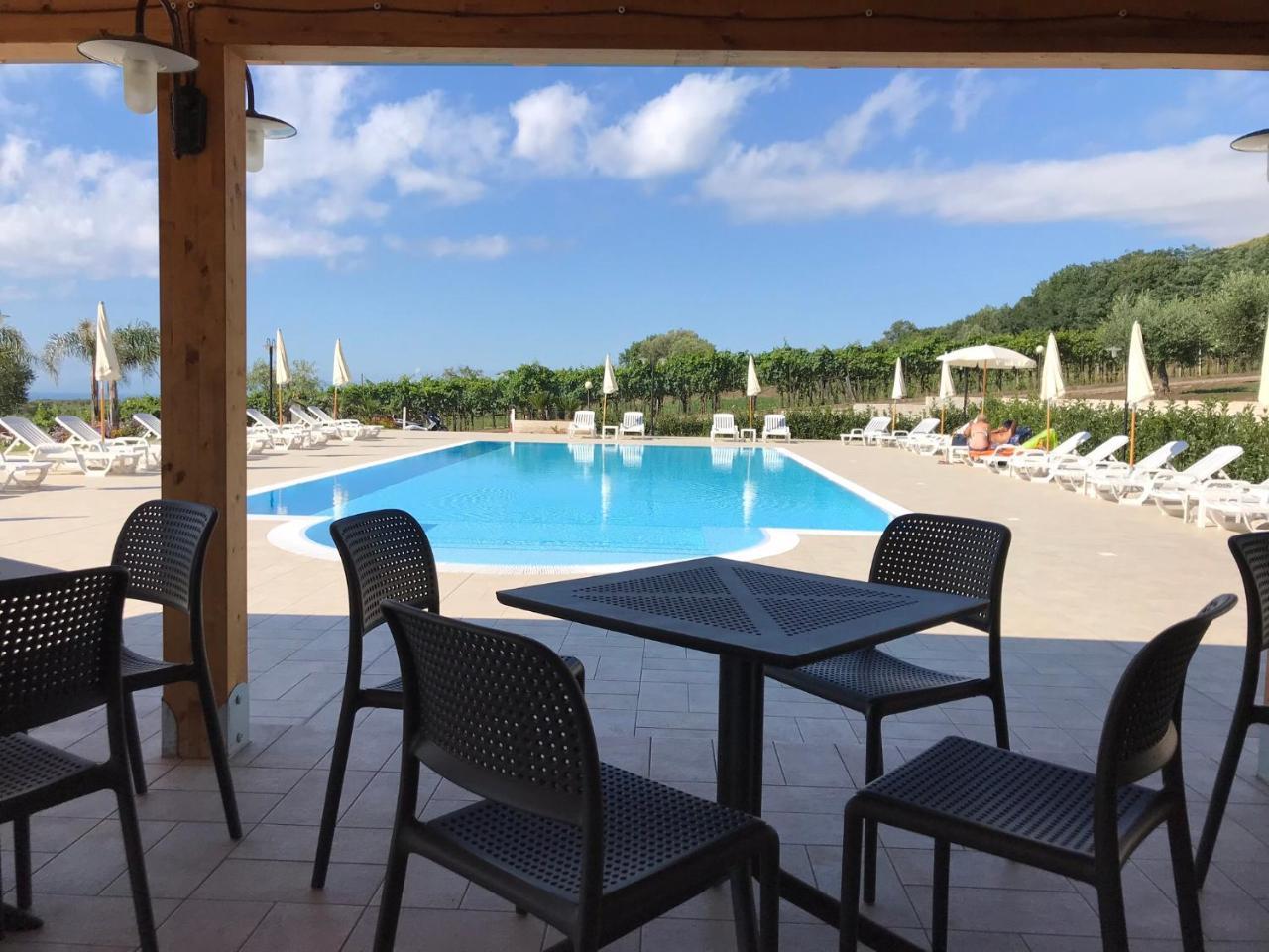Brattiro Borgo San Cosmo Tropea Bed & Breakfast エクステリア 写真